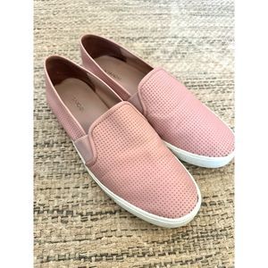 VINCE Blair Women's Sz 9.5M Pink Platform Slip-on Perforated Loafer Sneaker Shoe